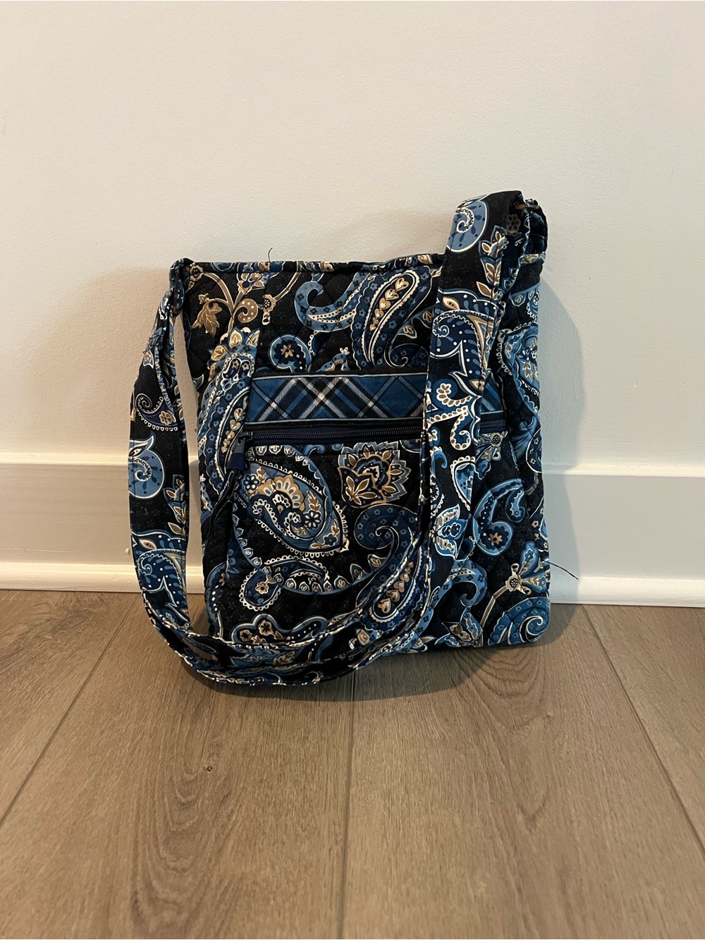 Vera Bradley Mini Tote Quilted Paisley Crossbody Bag in Navy Blue and White